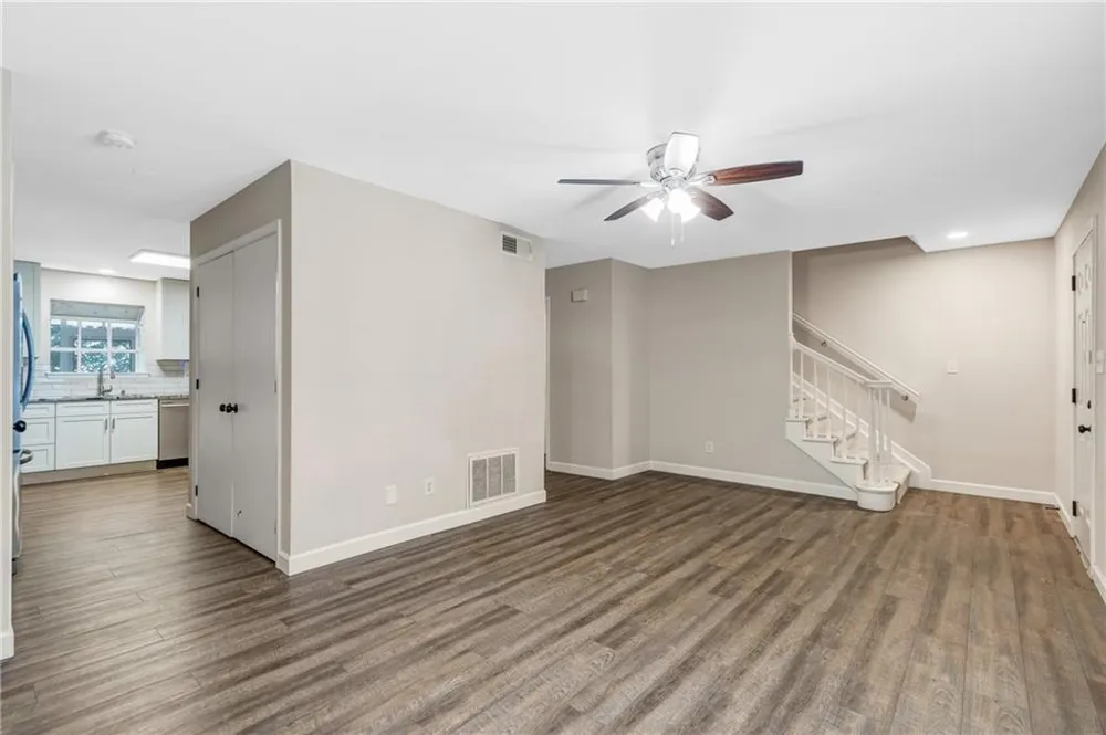 725 Anderson Walk Marietta, GA 30062