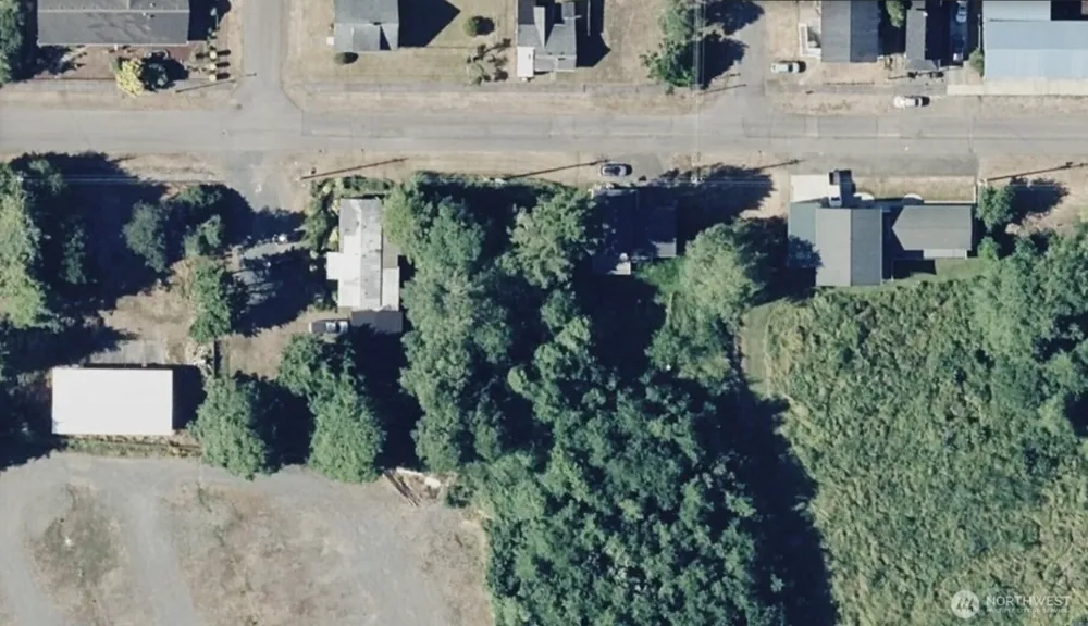 805 Lake Street SE Ilwaco, WA 98624