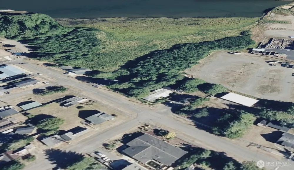 805 Lake Street SE Ilwaco, WA 98624