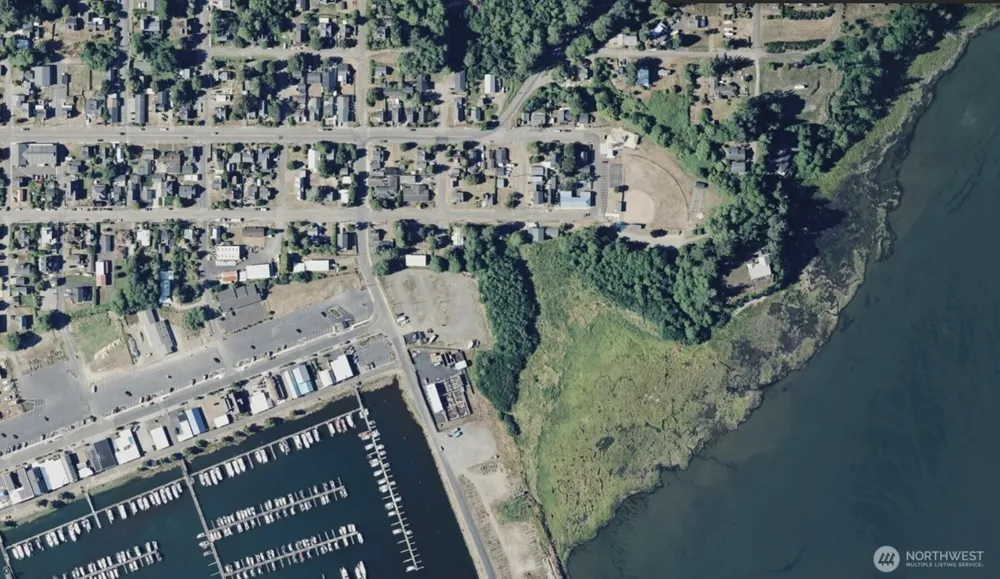 805 Lake Street SE Ilwaco, WA 98624
