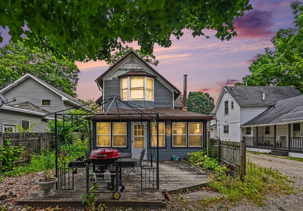 220 Prairie Street Charlotte, MI 48813