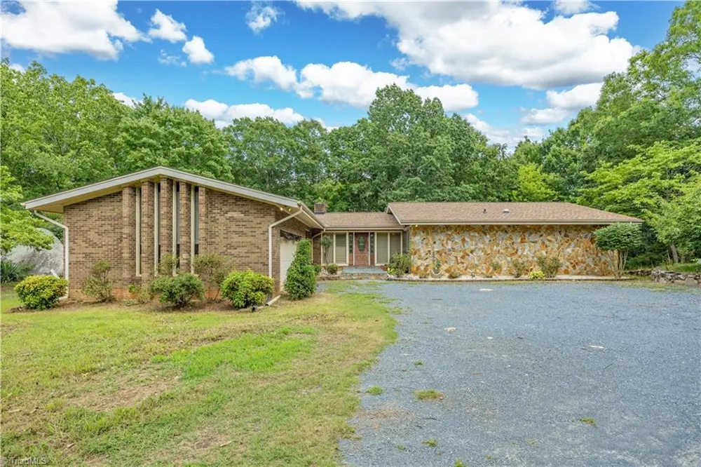 2717 NC Highway 49 S Asheboro, NC 27205