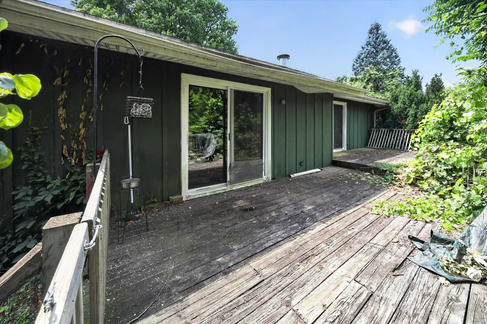 40516 County Road 669 Decatur, MI 49045