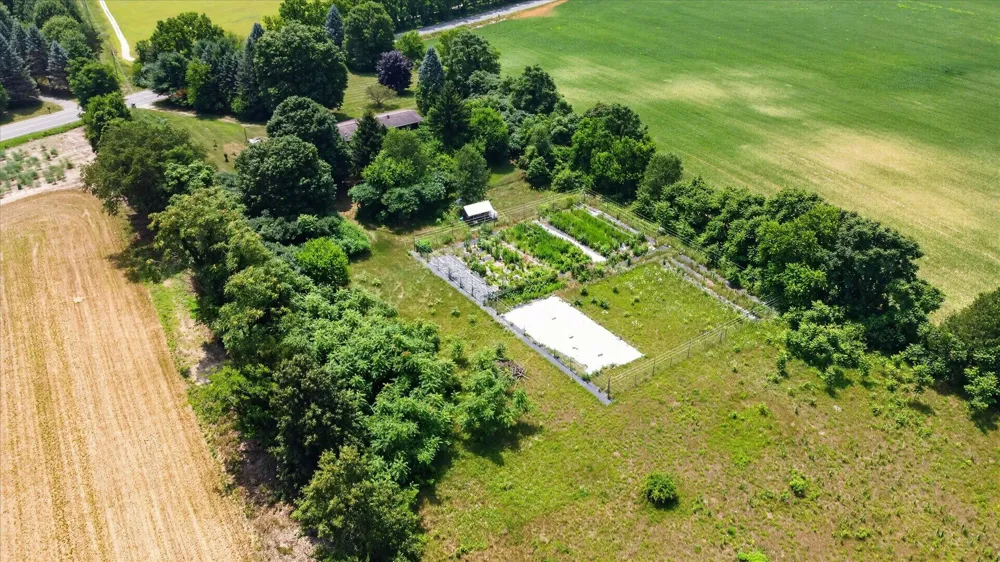 40516 County Road 669 Decatur, MI 49045