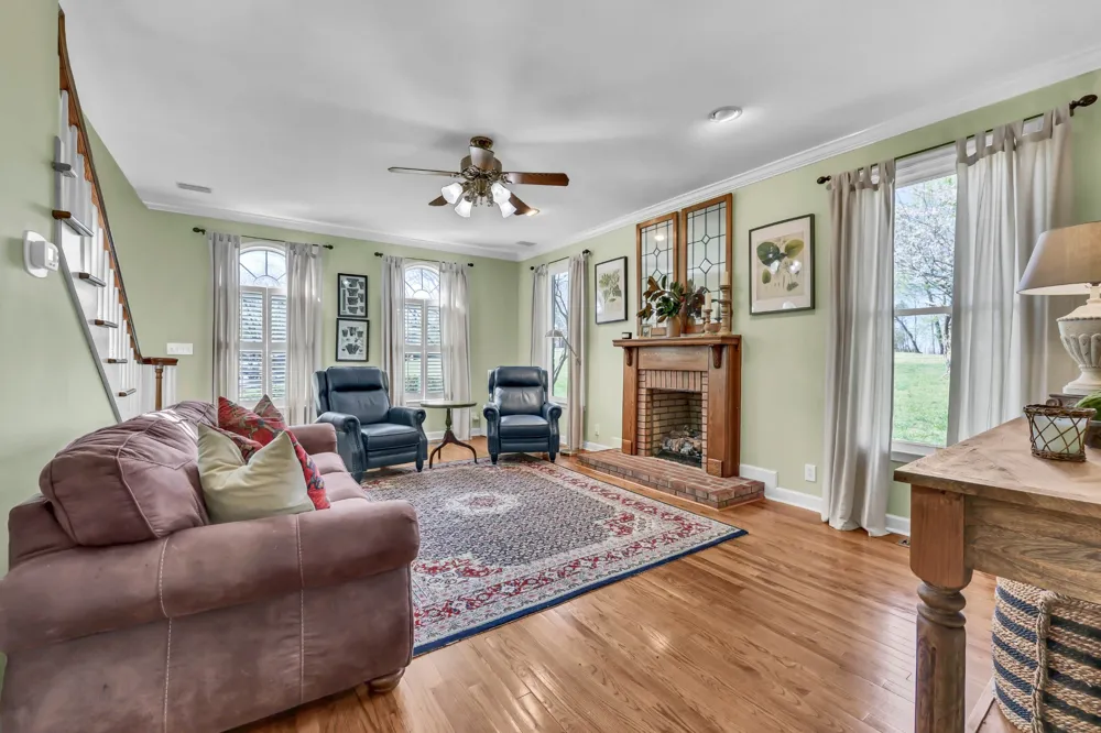 930 Doe Run Ct Adams, TN 37010