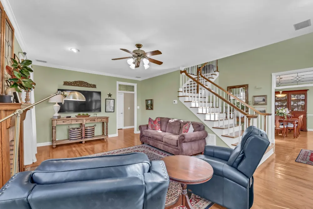 930 Doe Run Ct Adams, TN 37010