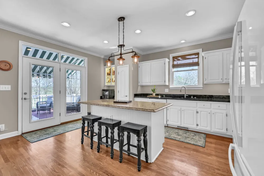 930 Doe Run Ct Adams, TN 37010