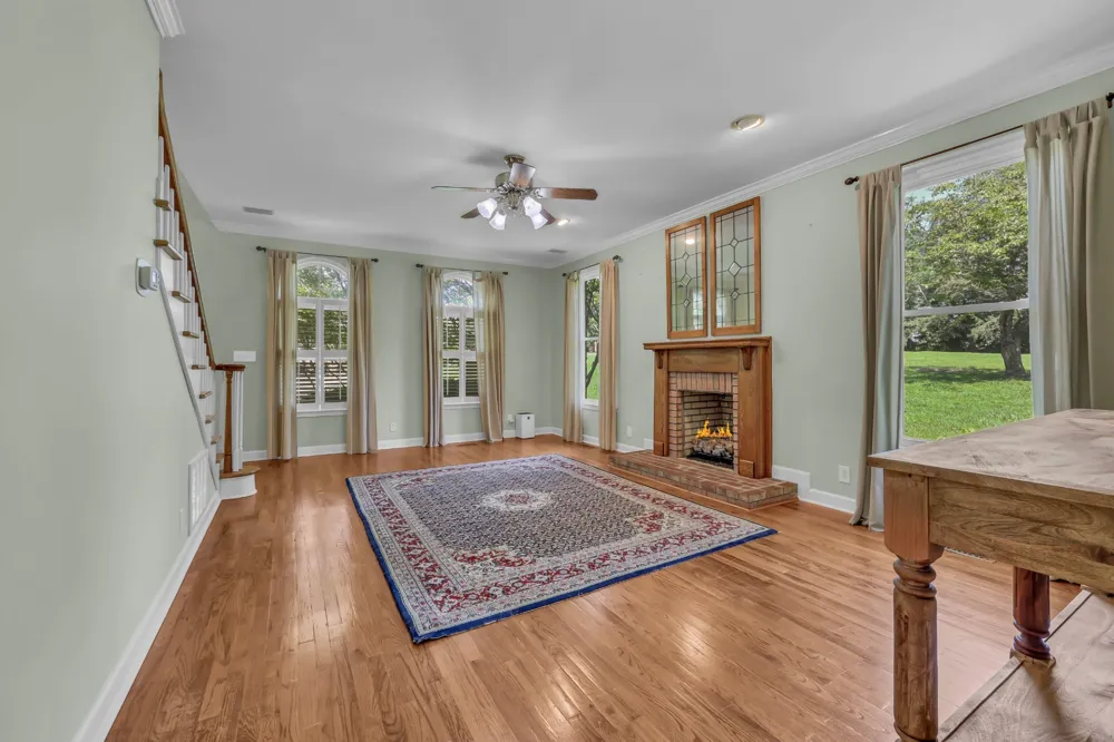 930 Doe Run Ct Adams, TN 37010