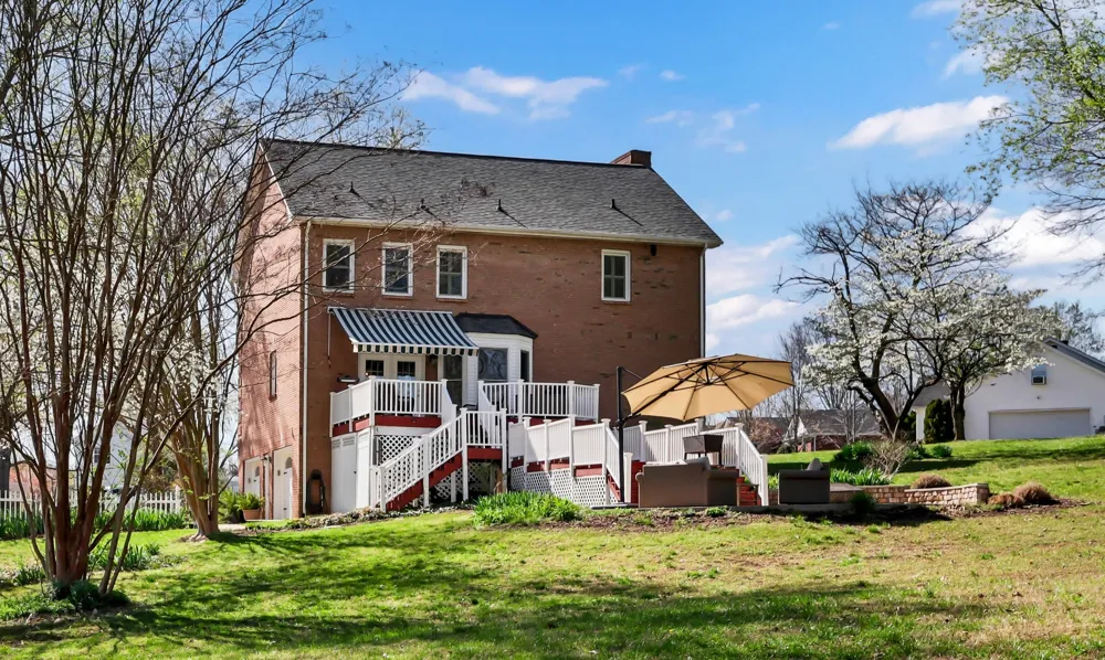 930 Doe Run Ct Adams, TN 37010