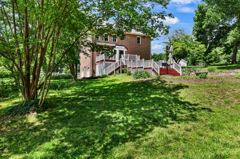 930 Doe Run Ct Adams, TN 37010