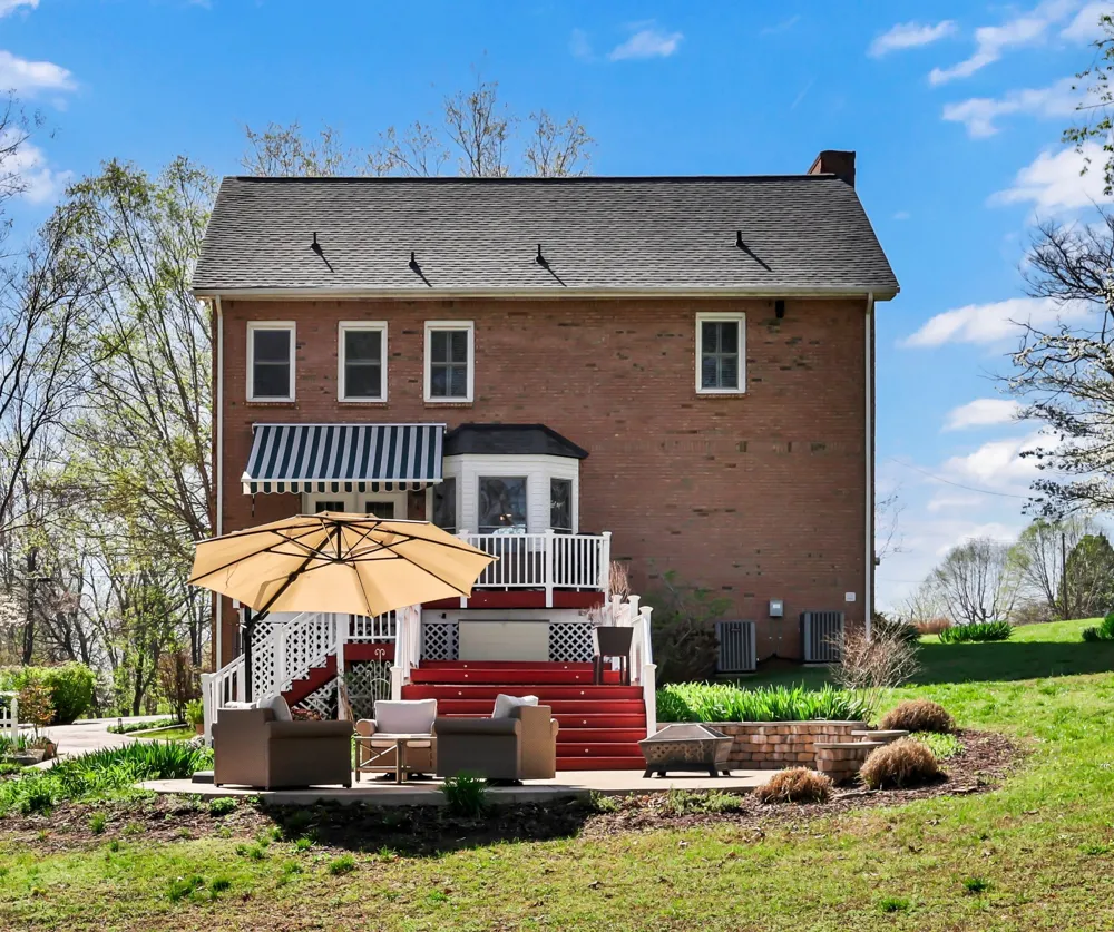 930 Doe Run Ct Adams, TN 37010