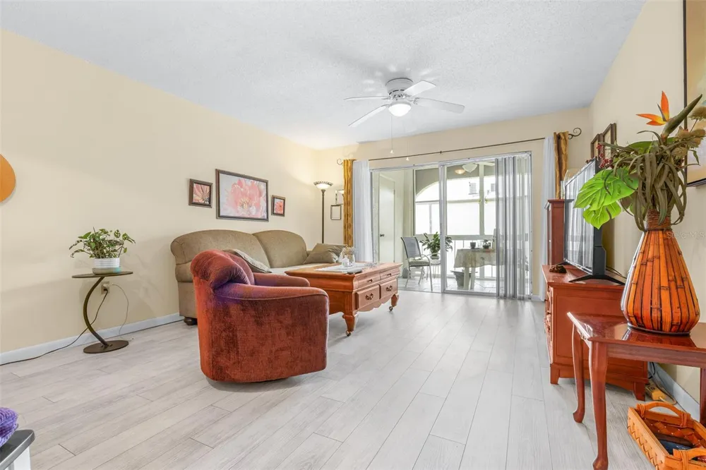 7701 STARKEY ROAD #528 Seminole, FL 33777