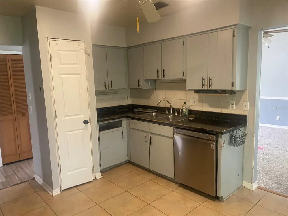 120 LINDENWOOD LANE Kissimmee, FL 34743