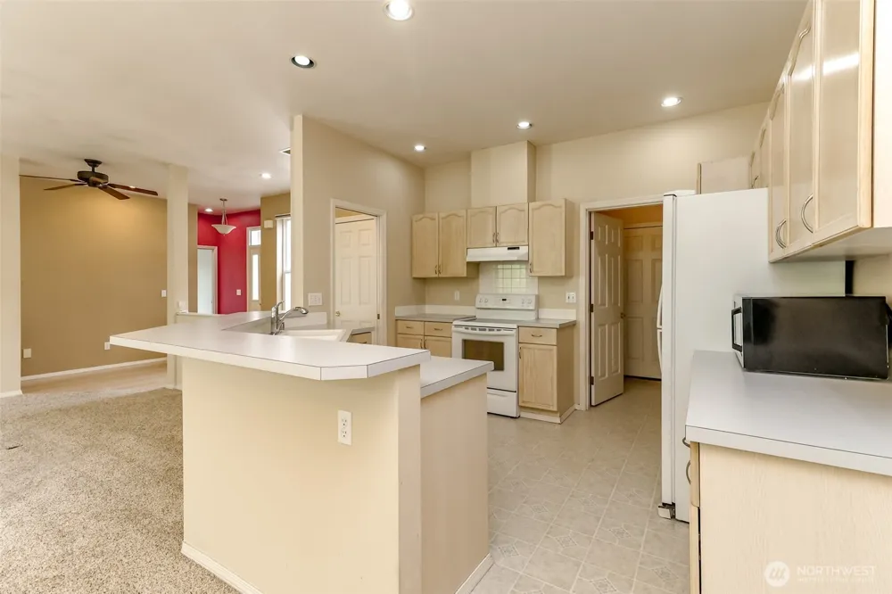 8910 71st Street Ct SW Lakewood, WA 98498