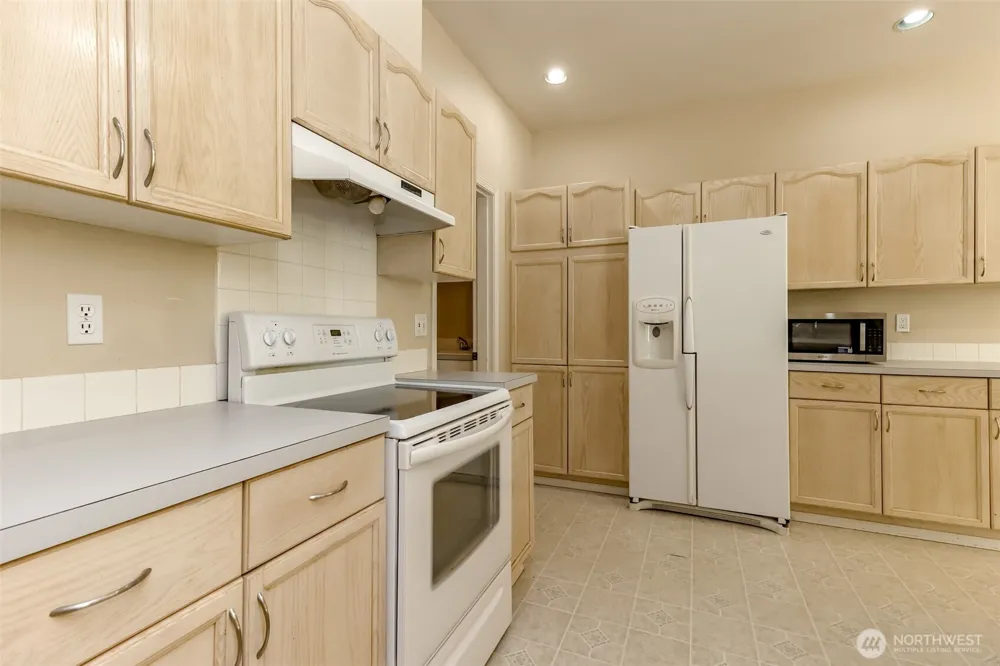 8910 71st Street Ct SW Lakewood, WA 98498