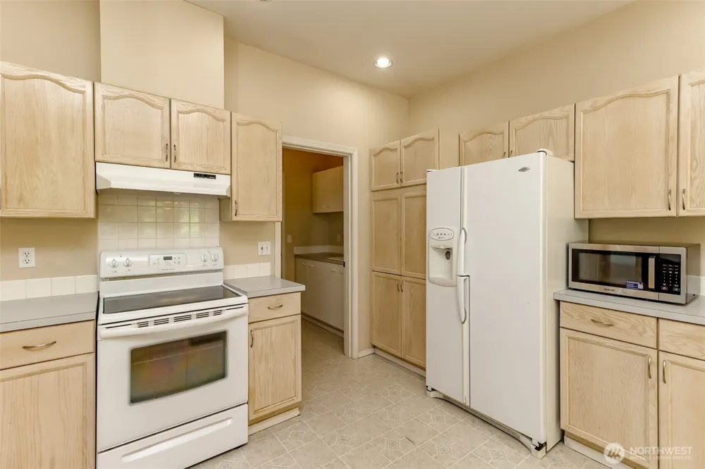 8910 71st Street Ct SW Lakewood, WA 98498