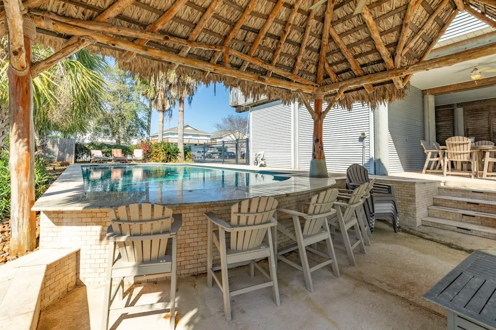 1319 Coral Way Tiki Island, TX 77554