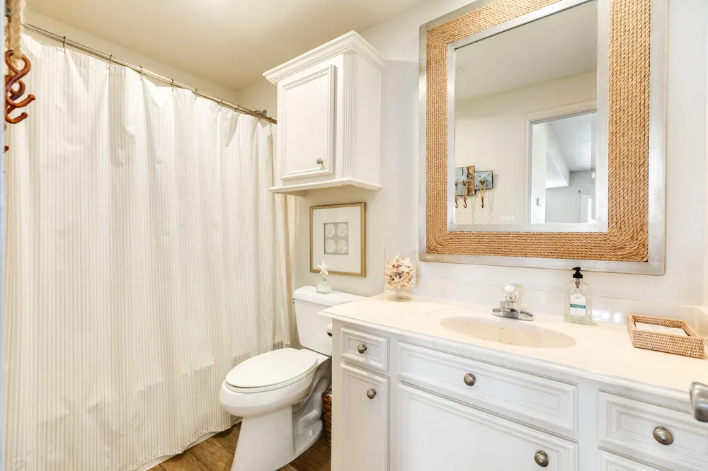 1319 Coral Way Tiki Island, TX 77554