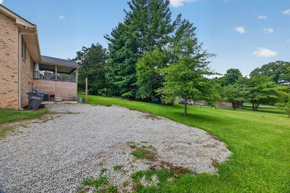 1036 Melrose Dr Cookeville, TN 38501