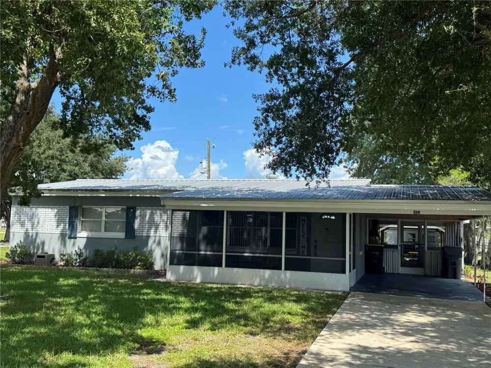 519 THOMAS AVENUE Frostproof, FL 33843
