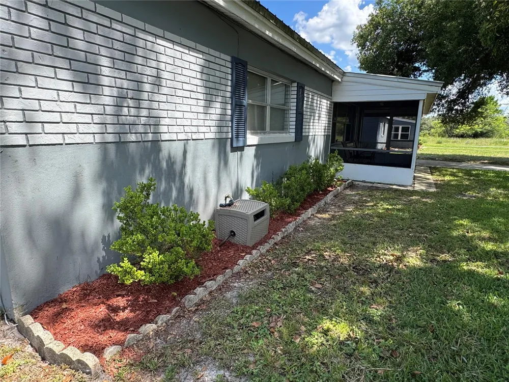 519 THOMAS AVENUE Frostproof, FL 33843
