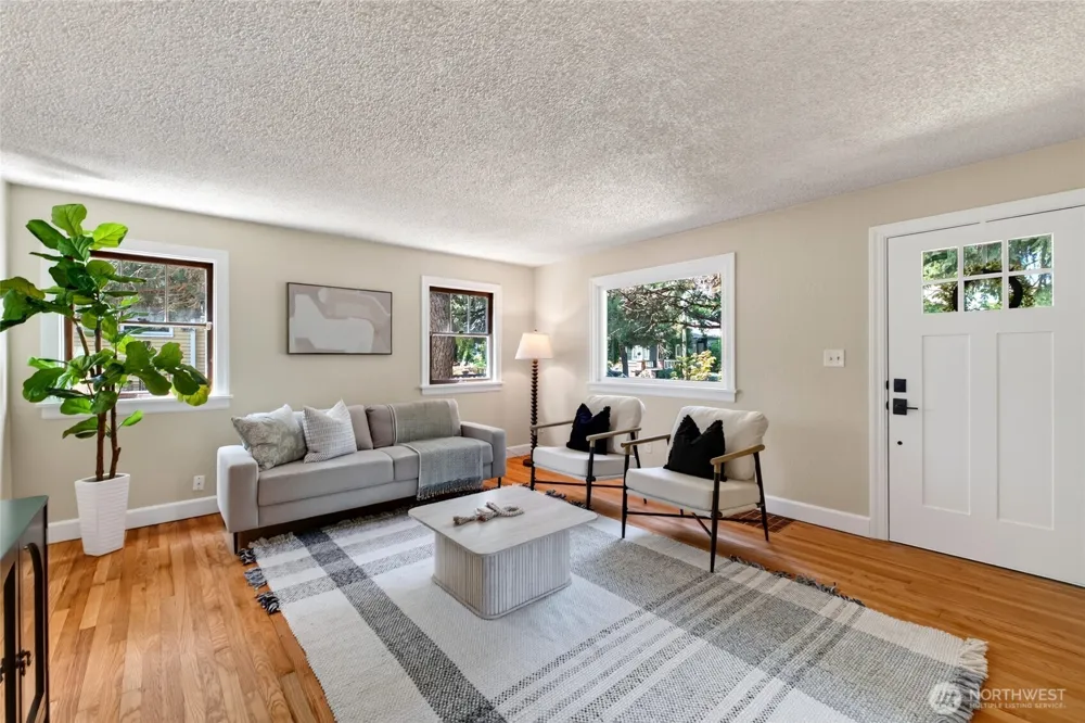 2910 9th Street Tacoma, WA 98406