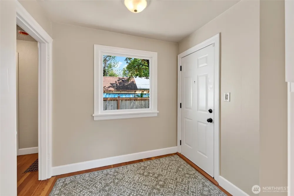 2910 9th Street Tacoma, WA 98406