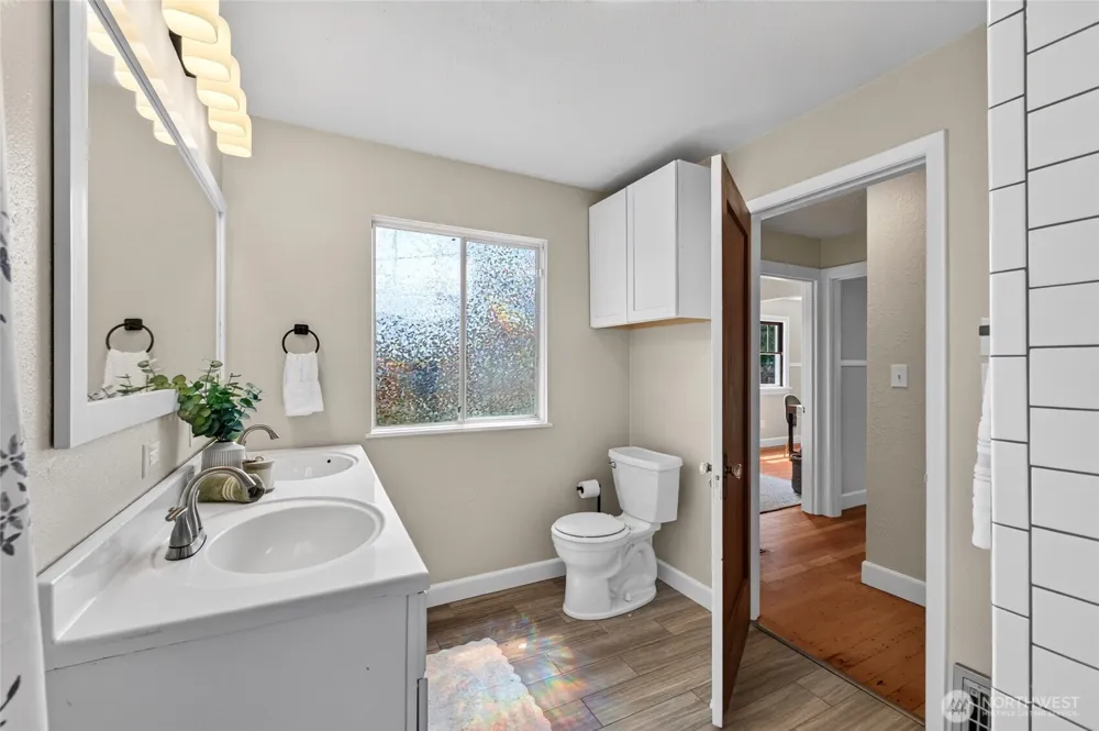 2910 9th Street Tacoma, WA 98406