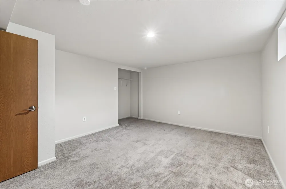 2910 9th Street Tacoma, WA 98406