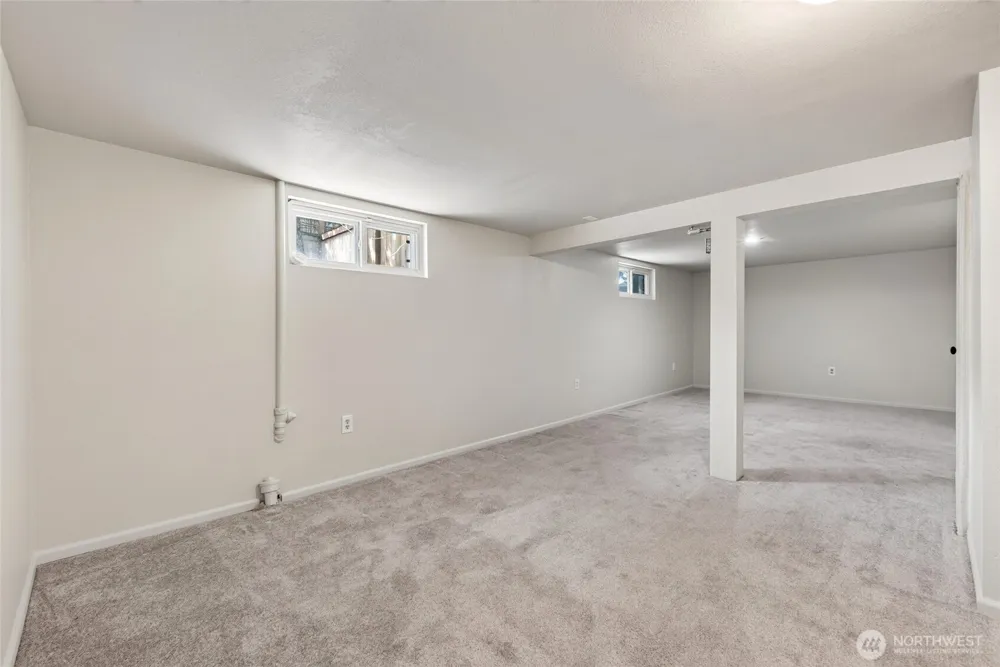 2910 9th Street Tacoma, WA 98406