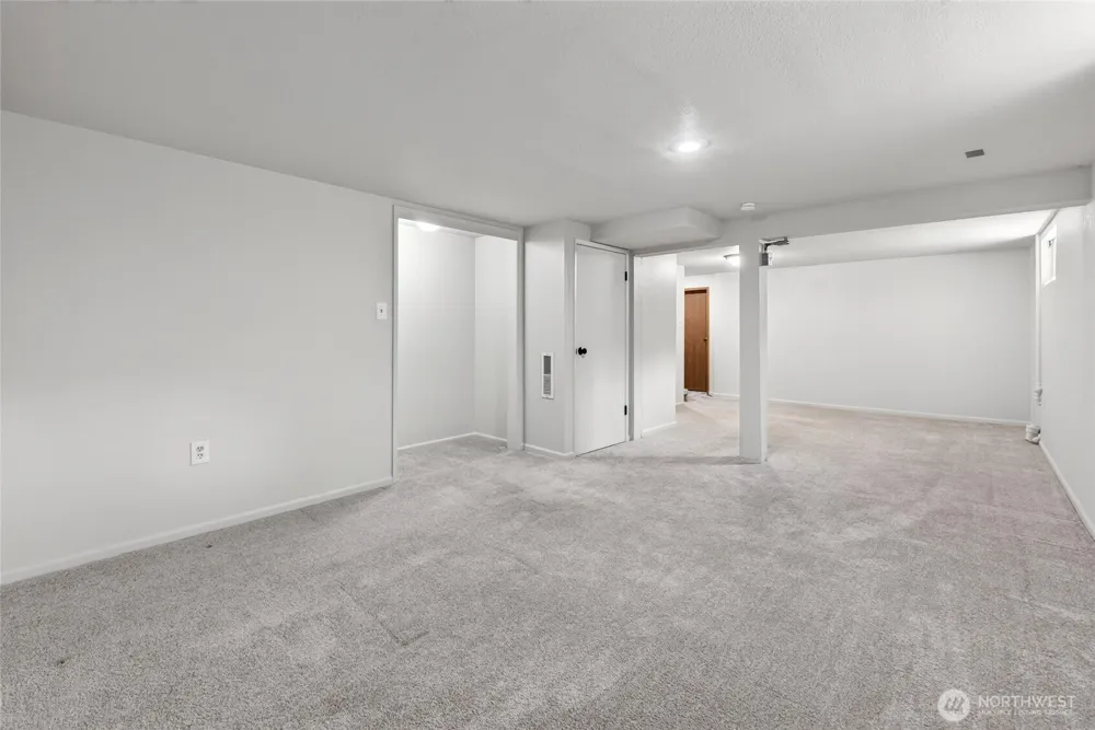 2910 9th Street Tacoma, WA 98406