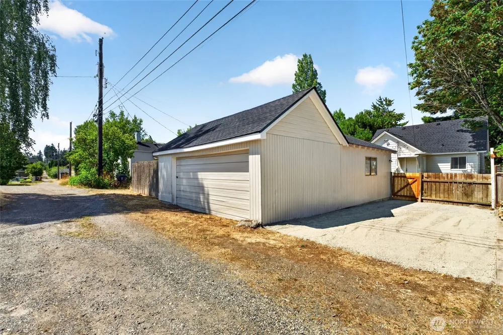 2910 9th Street Tacoma, WA 98406