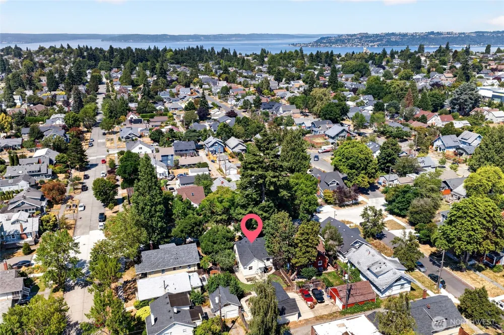 2910 9th Street Tacoma, WA 98406