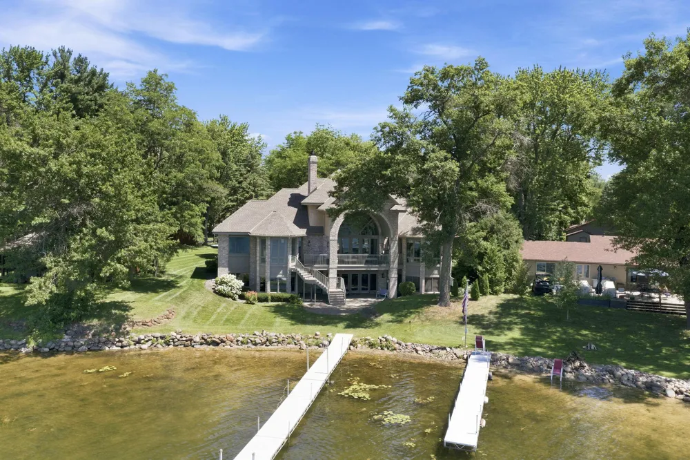 19520 W Tri Oak Circle NE East Bethel, MN 55092