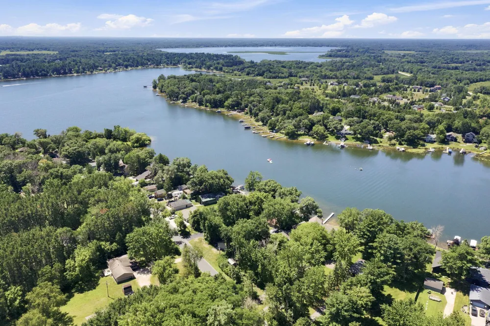 19520 W Tri Oak Circle NE East Bethel, MN 55092