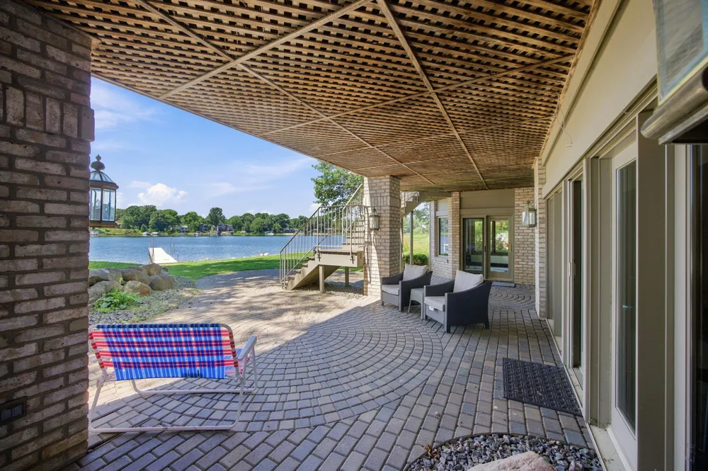19520 W Tri Oak Circle NE East Bethel, MN 55092