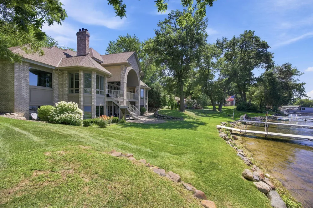 19520 W Tri Oak Circle NE East Bethel, MN 55092