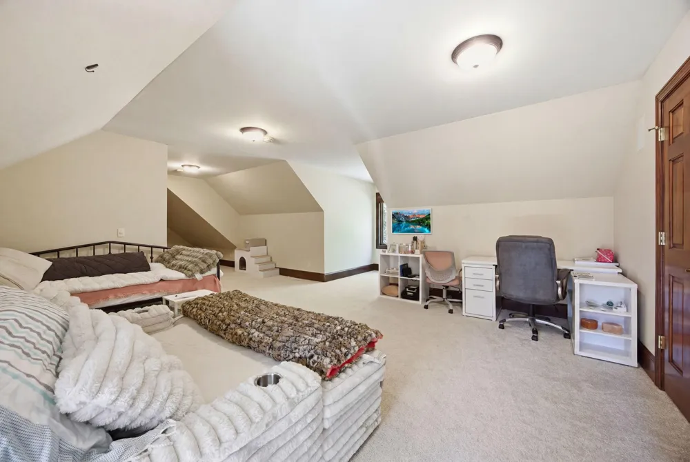 19520 W Tri Oak Circle NE East Bethel, MN 55092