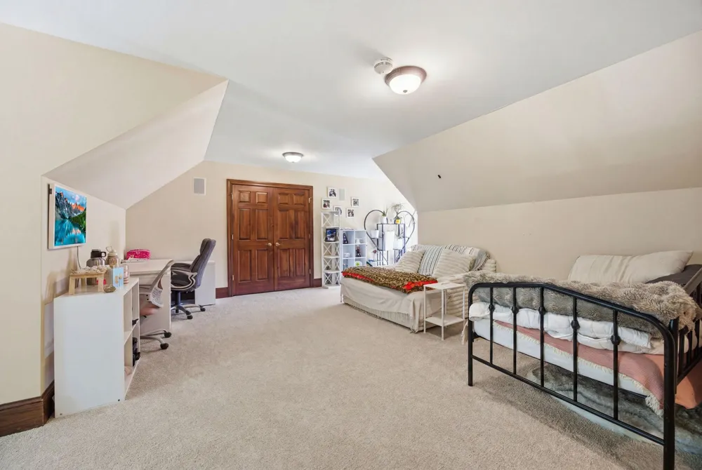19520 W Tri Oak Circle NE East Bethel, MN 55092
