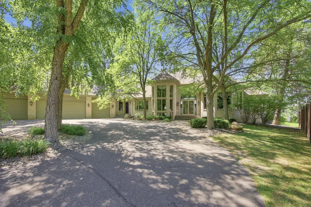 19520 W Tri Oak Circle NE East Bethel, MN 55092