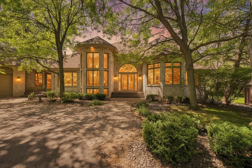 19520 W Tri Oak Circle NE East Bethel, MN 55092