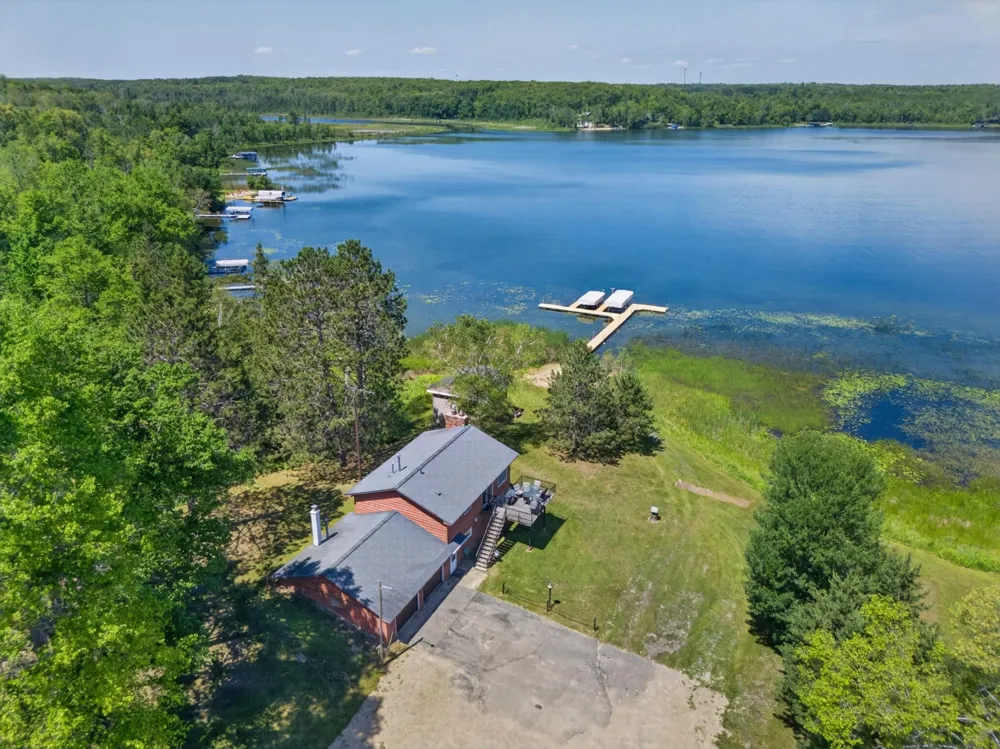 21852 Moose Point Road Cohasset, MN 55721