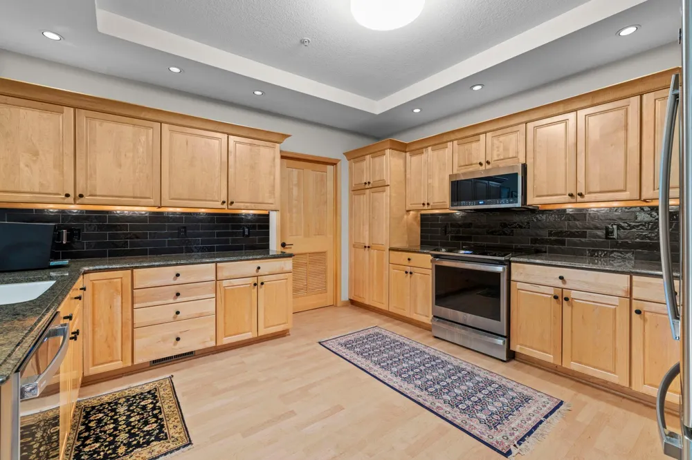 11460 Fairfield Road W #103 Minnetonka, MN 55305