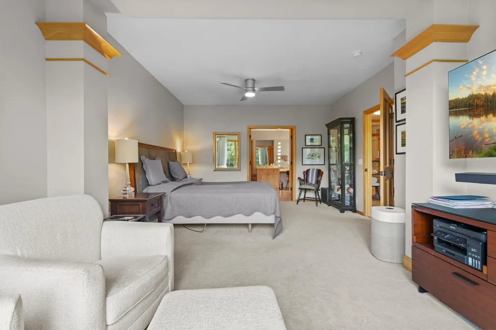 11460 Fairfield Road W #103 Minnetonka, MN 55305