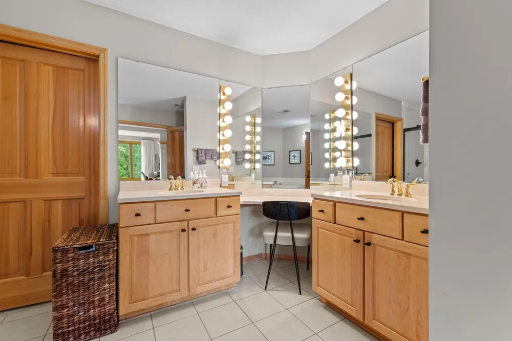 11460 Fairfield Road W #103 Minnetonka, MN 55305
