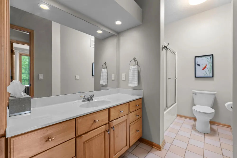 11460 Fairfield Road W #103 Minnetonka, MN 55305