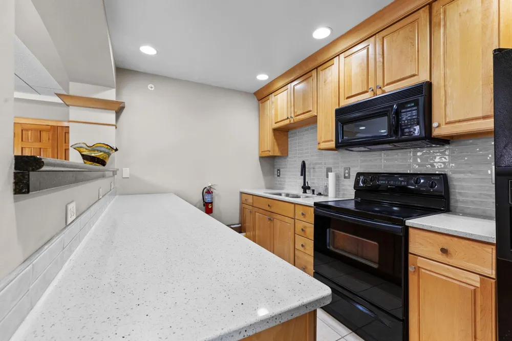 11460 Fairfield Road W #103 Minnetonka, MN 55305