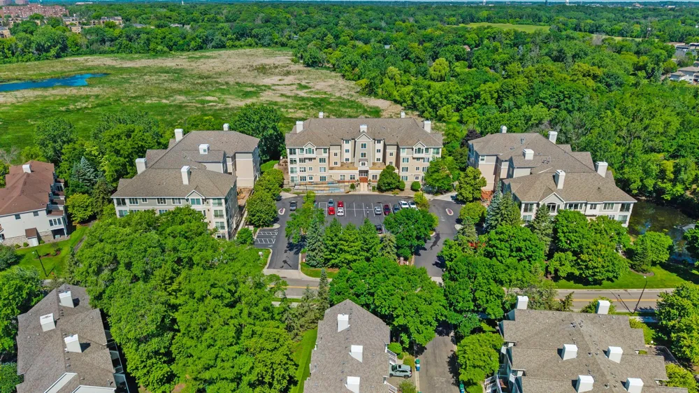 11460 Fairfield Road W #103 Minnetonka, MN 55305