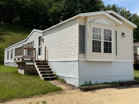 12 Leone Lane