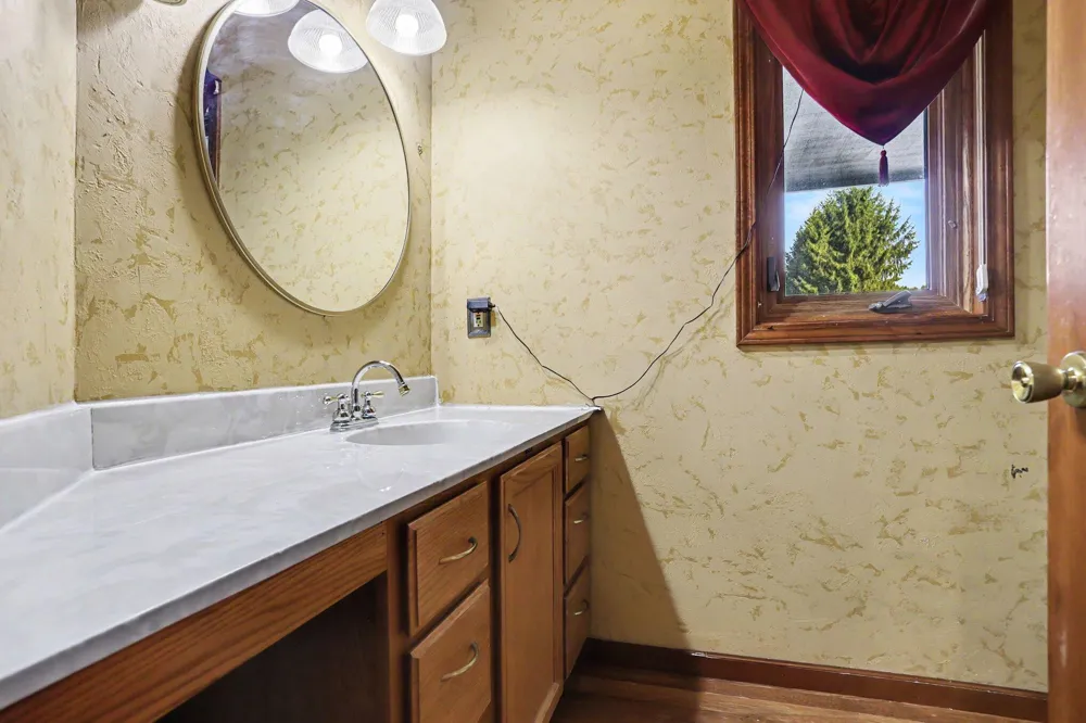 135 Tiffany Lane Battle Creek, MI 49015